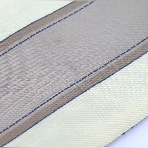 BURBERRY Silk Scarf- 34.6βx 2.4β π₯π€©β€οΈ - Picture 14 of 17